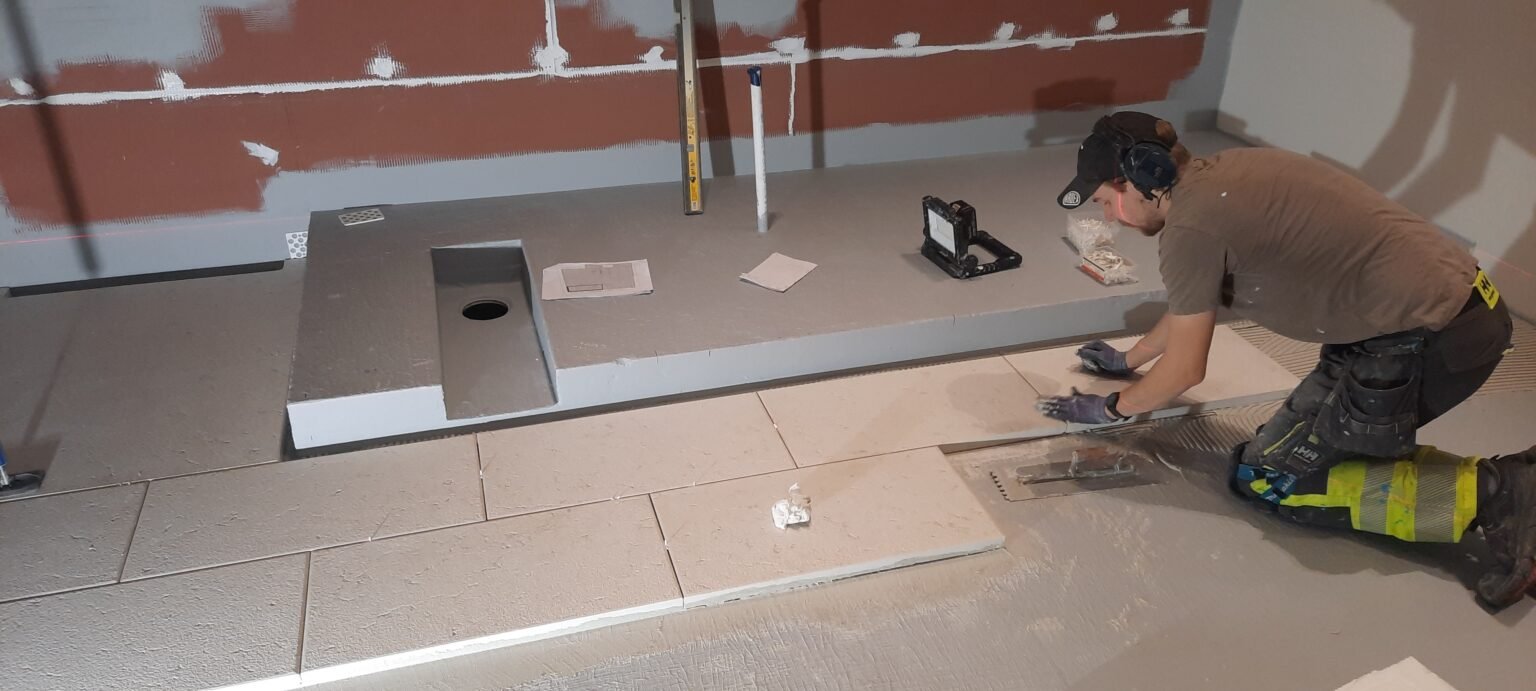 Kosteusvauriokorjaukset turvallisesti ja tehokkaasti Järvenpäässä.